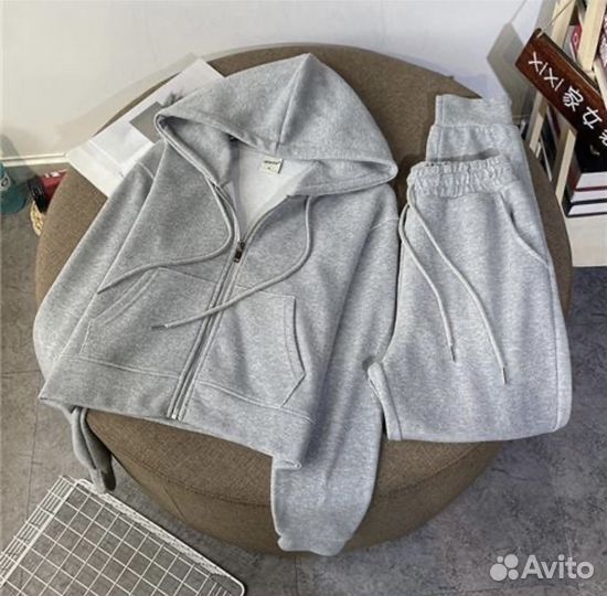 Спортивный костюм женский 44-46