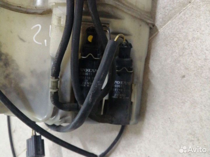 Бачок омывателя на volvo xc 70,v 70