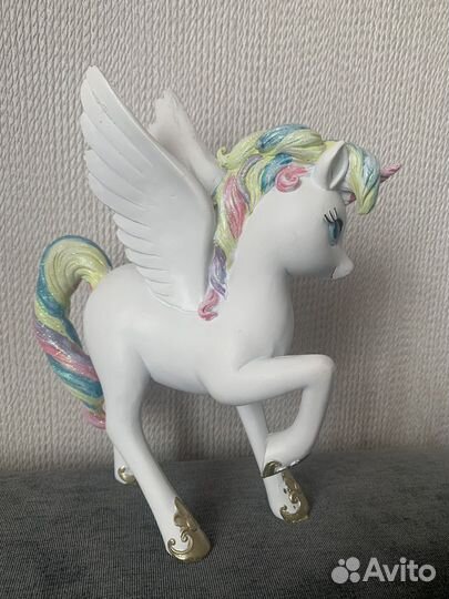 Статуэтка Единорог