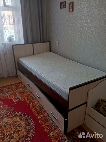 Кровать полуторка