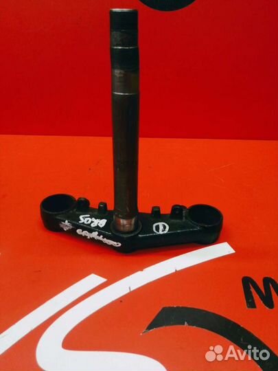 Нижняя траверса Honda NT400-650 Bros 88-91