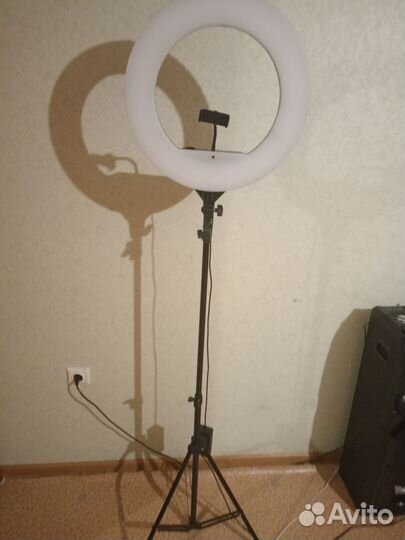 Кольцевая лампа