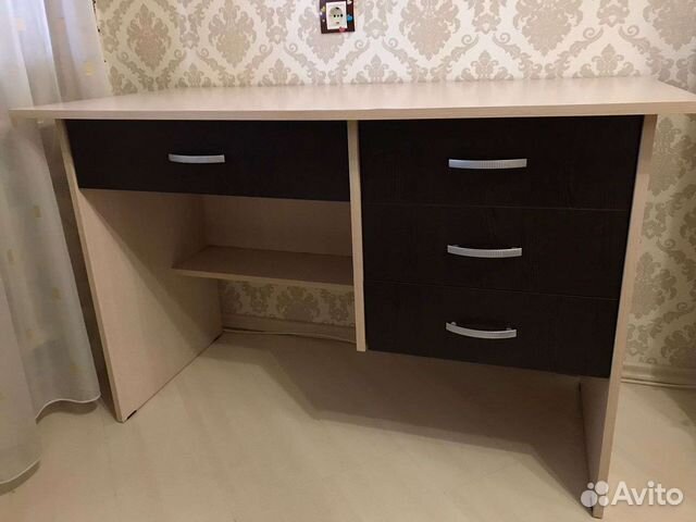 Письменный стол