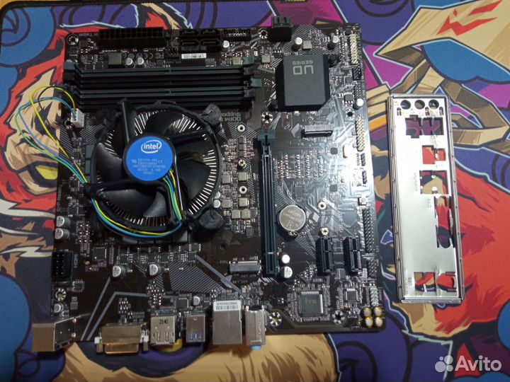 Материнская плата с процессором соккета lga1200
