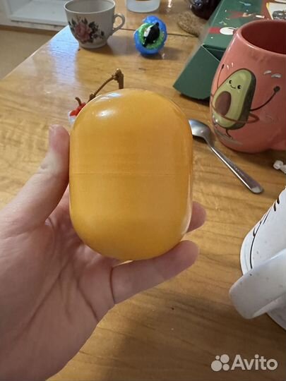 Игрушка из киндера макси maxi yeti йети