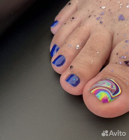 Маникюр и педикюр