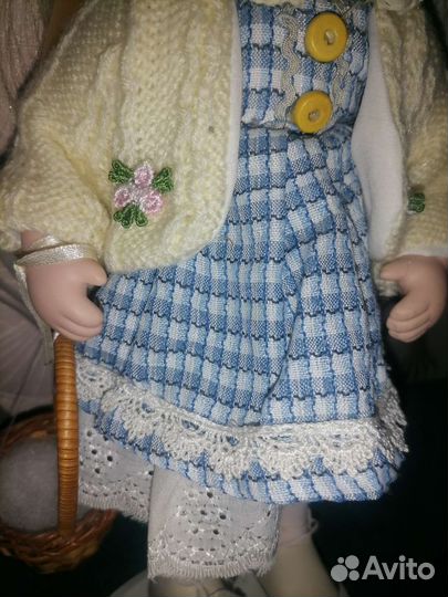 Кукла фарфоровая коллекционная