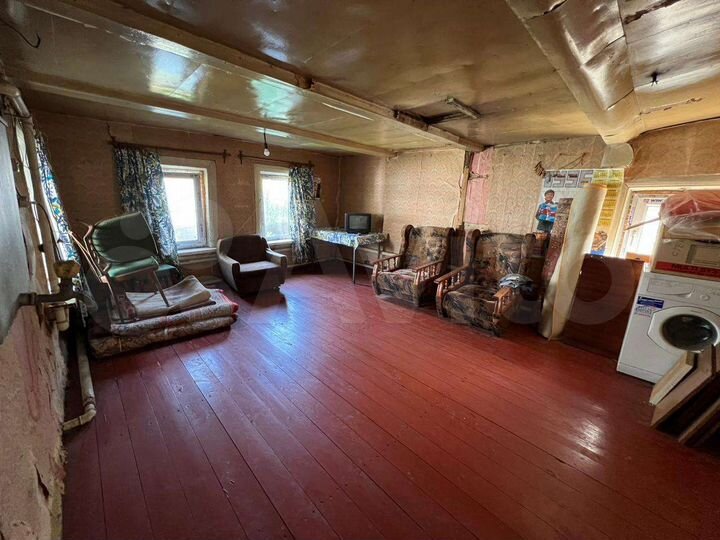 Дом 28 м² на участке 1,5 сот.