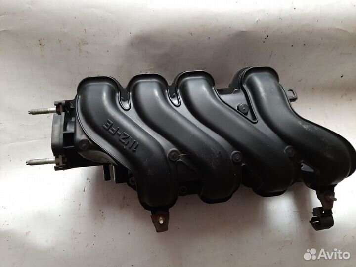 Впускной коллектор toyota fun cargo