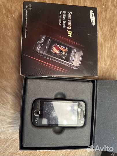 Samsung Jet GT-S8000, 2 ГБ