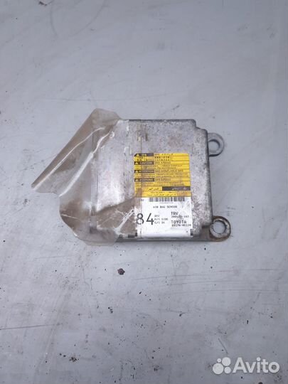 Блок управления airbag Toyota Avensis 2004 2.0л ат
