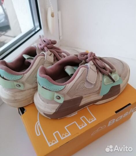 Кроссовки на девочку р. 25 и р. 27(26)