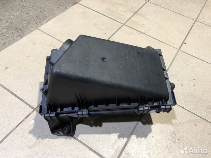 Корпус воздушного фильтра Octavia Golf Bora Audi