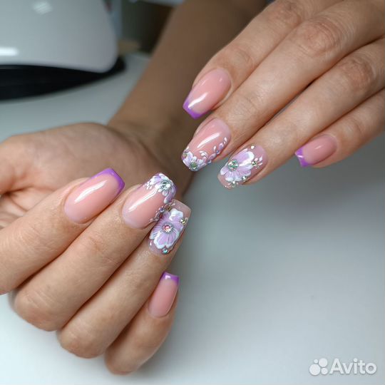 Маникюр и педикюр