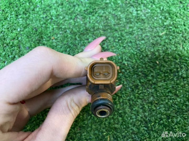 Форсунка инжекторная электрическая Audi A8 D3