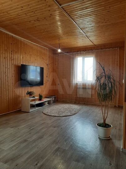 Дом 172 м² на участке 8 сот.