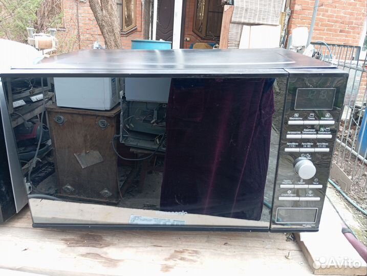 Микроволновая печь Panasonic инвертор с конвекцией