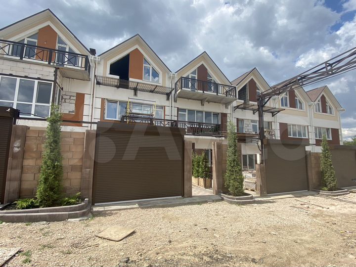 3-к. квартира, 96,3 м², 2/3 эт.