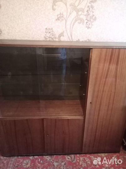 Шкаф сервант