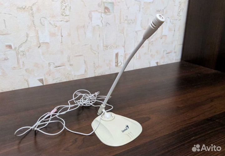 Настольный микрофон genius