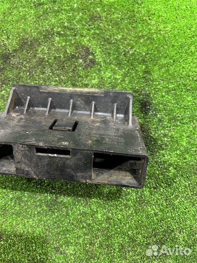 Кронштейн блока управления двигателем Chevrolet