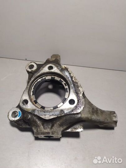 Кулак поворотный левый Opel Vectra C 2.2 TDI 2003