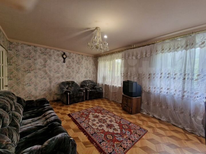 3-к. квартира, 102 м², 3/5 эт.