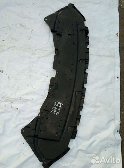 Lexus RX350 пыльник двигателя