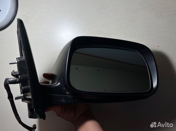 Зеркало на toyota fielder