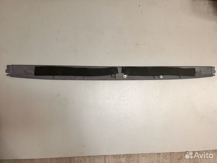 Накладка на крышку багажника mercedes vito 638