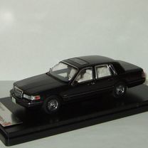 Линкольн Lincoln Town Car 1996 PremiumX 1:43