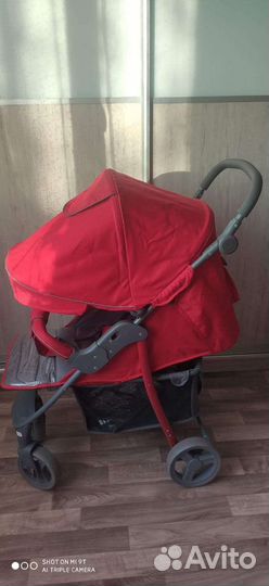 Прогулочная коляска