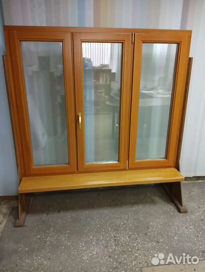Окно деревянное со стеклопакетом