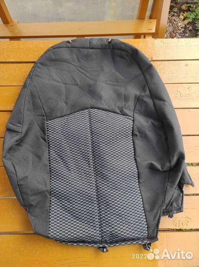 Чехлы на автомобильные сиденья