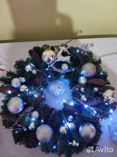 Новогодний венок ручной работы