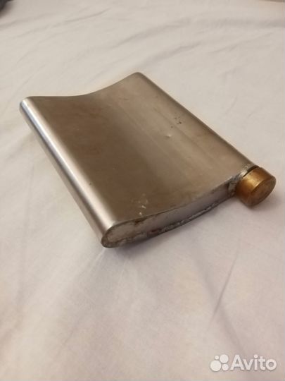 Фляга изогнутая из нержавеющей стали