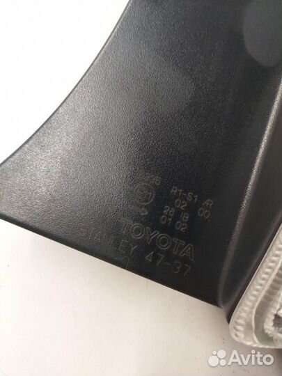 Фонарь задний правый Toyota Prius 3 ZVW30