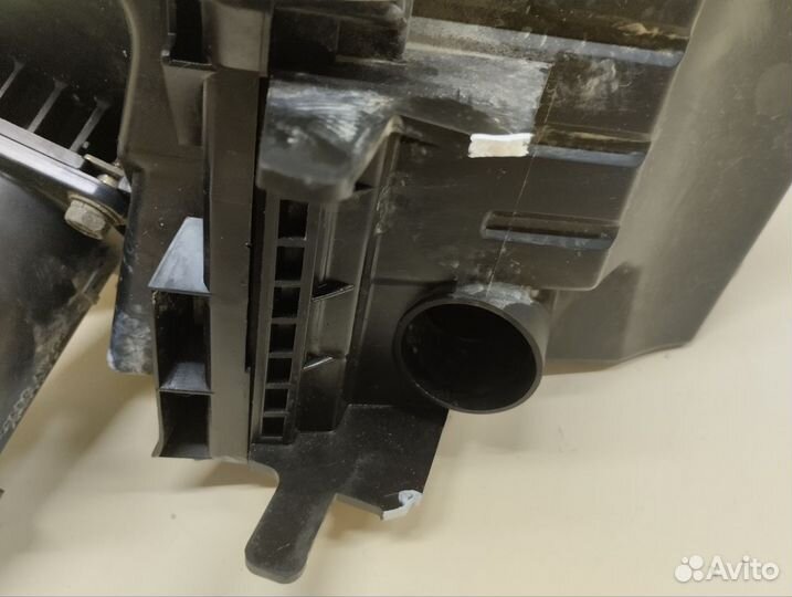 Корпус воздушного фильтра Nissan Almera Classic B1