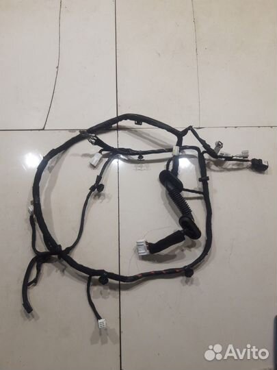 Электропроводка крышки багажника (Kia Seltos)