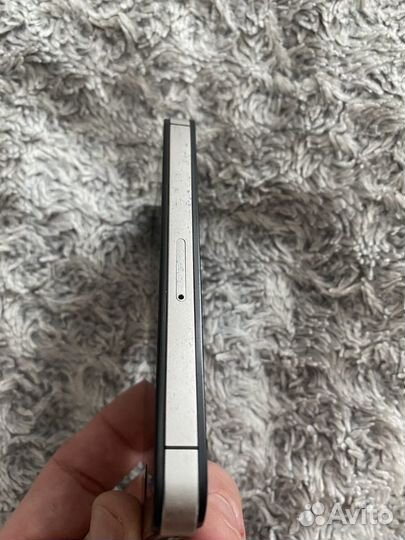 iPhone 4S, 16 ГБ