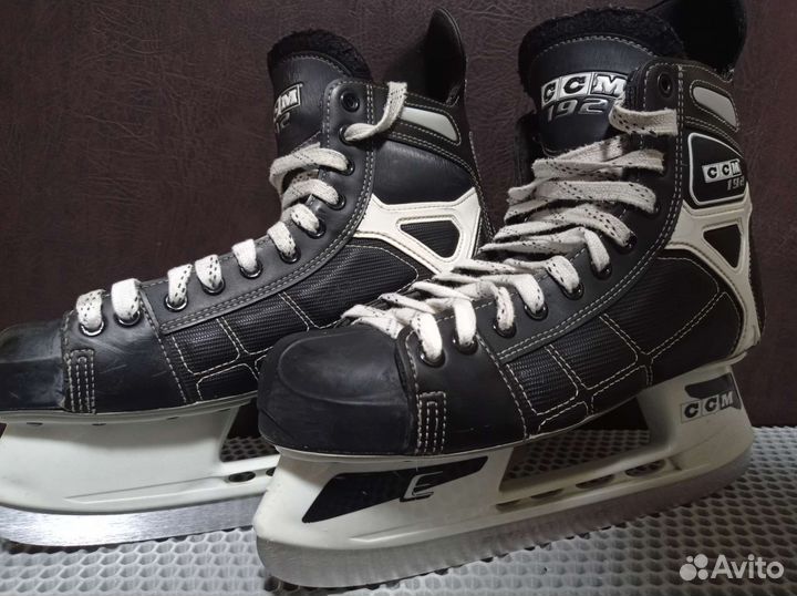 Коньки хоккейные ссм и Easton