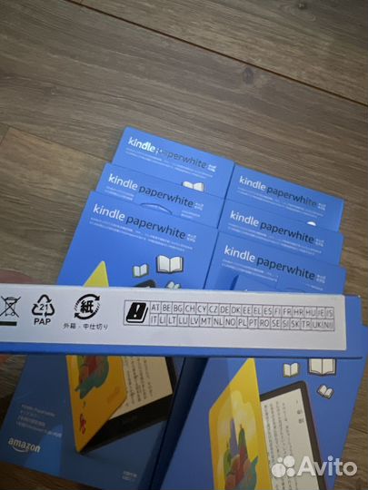 NEW. Kindle Amazon PaperWhite Kids + желтая обложк