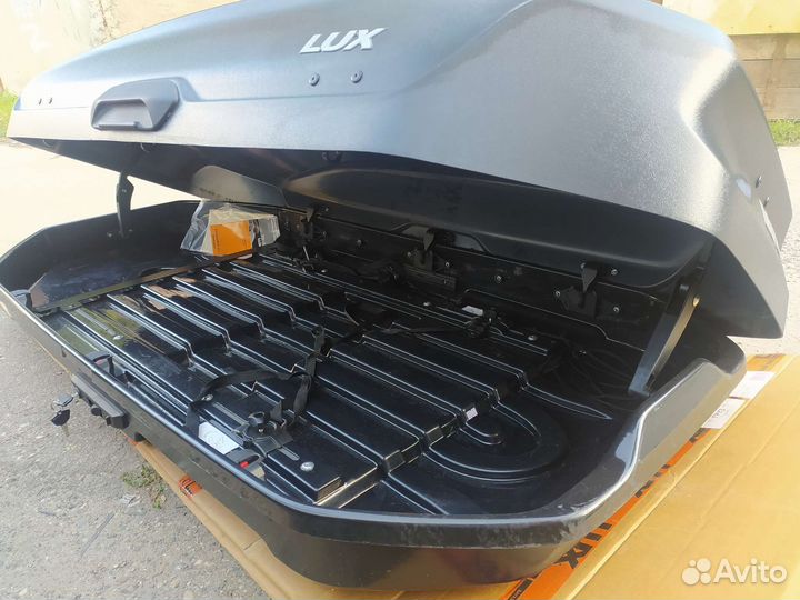 Автобокс LUX tavr 175