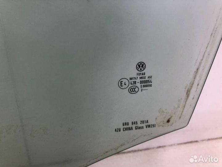 Стекло двери передней левой Volkswagen Polo Sed RU