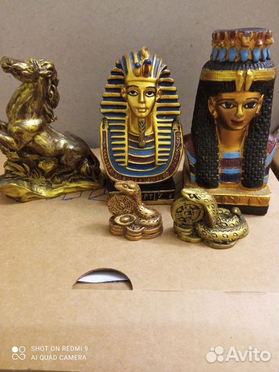 Статуэтки интерьерные