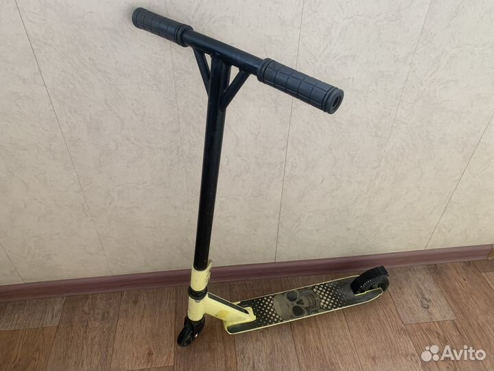 Трюковой самокат