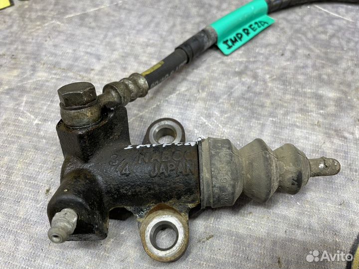 Рабочий цилиндр сцепления Субару Импреза G12