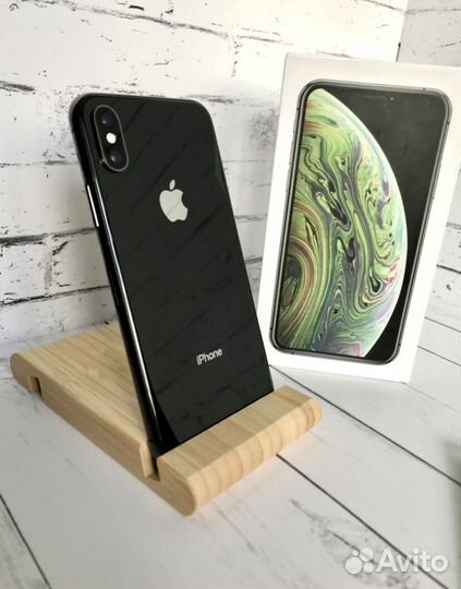 iPhone Xs, 64 ГБ