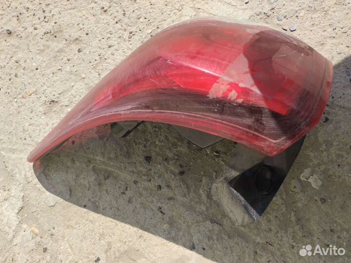 Фонарь задний правый Mitsubishi Outlander 3