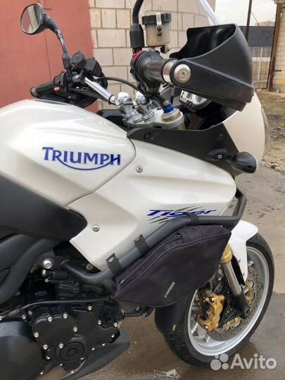 Triumph Tiger 1050 se